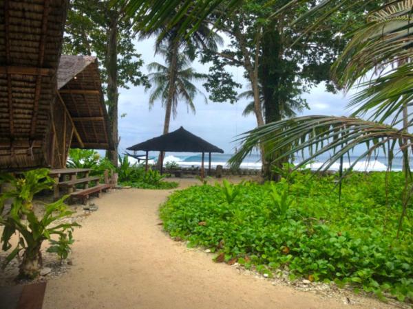 Southern Mentawai Outpost Hotel Sibigau Island Buitenkant foto